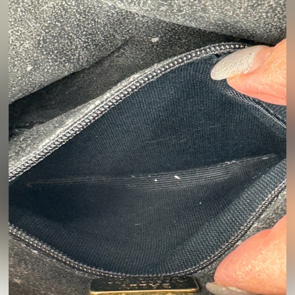 Bally-Authentic-Black Leather rounded Crossbody - Picture 12 of 14